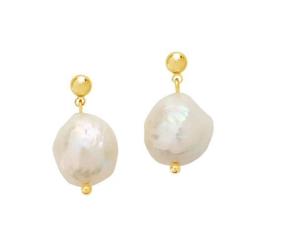 Natural pearl drop stud earrings